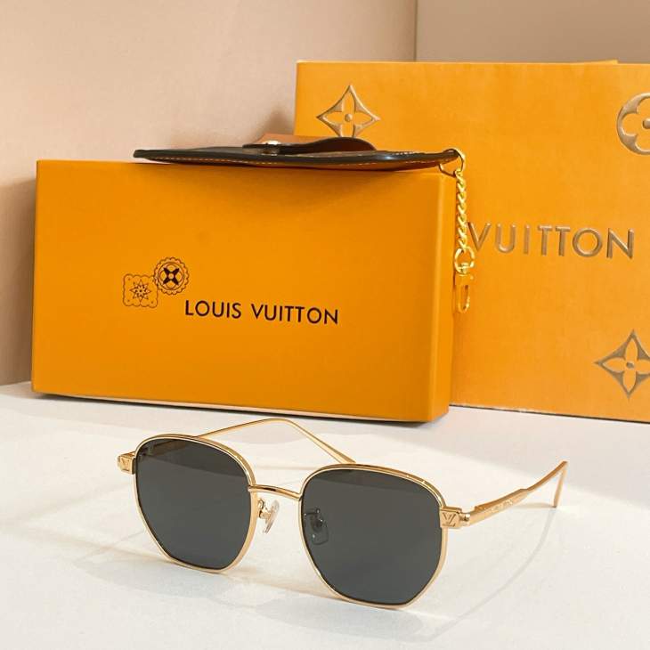 Picture of Louis Vuitton Sunglasses _SKUfw76276508fw
